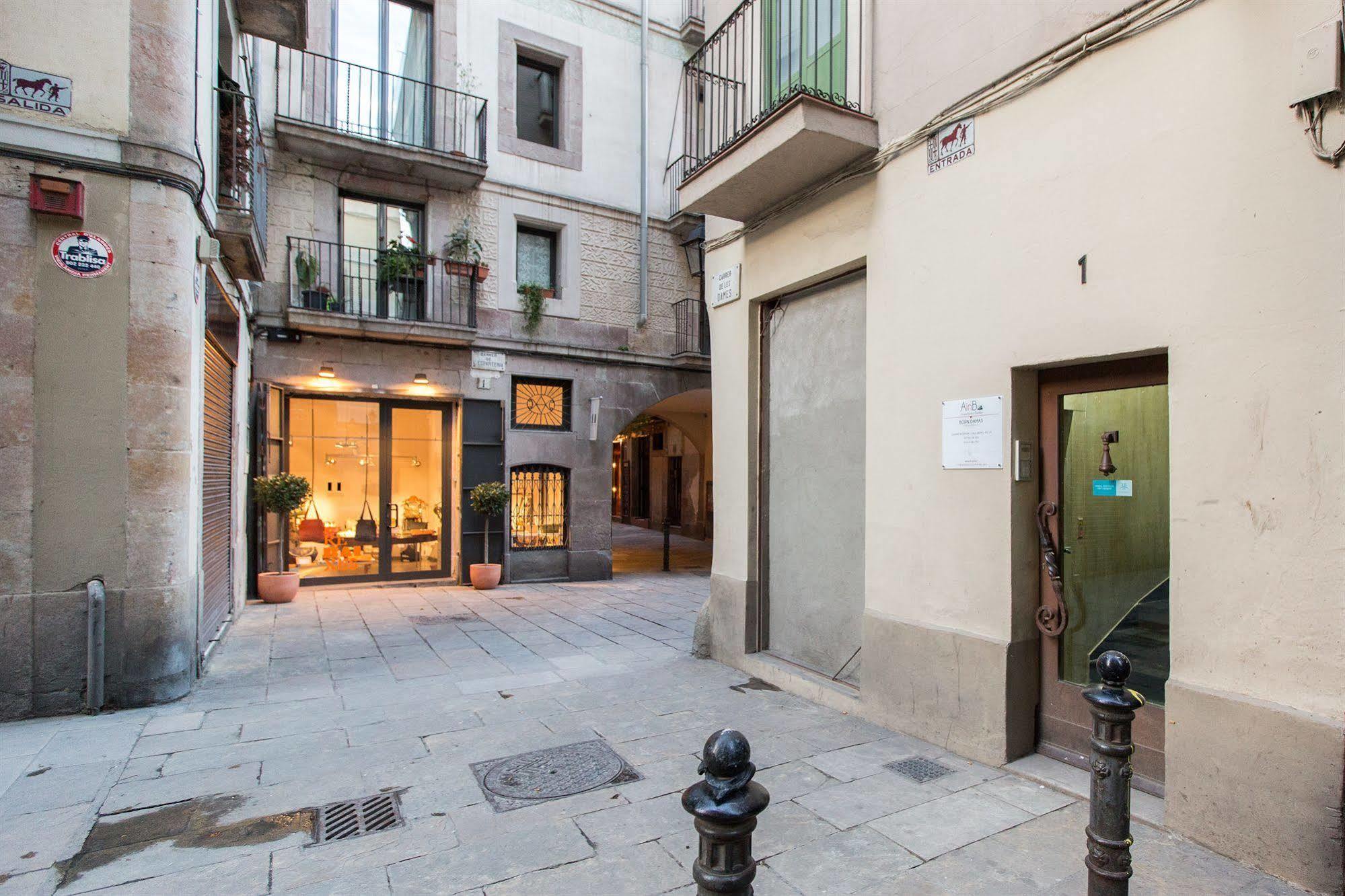 Ainb Born-Dames Apartments Barcelona Exteriör bild