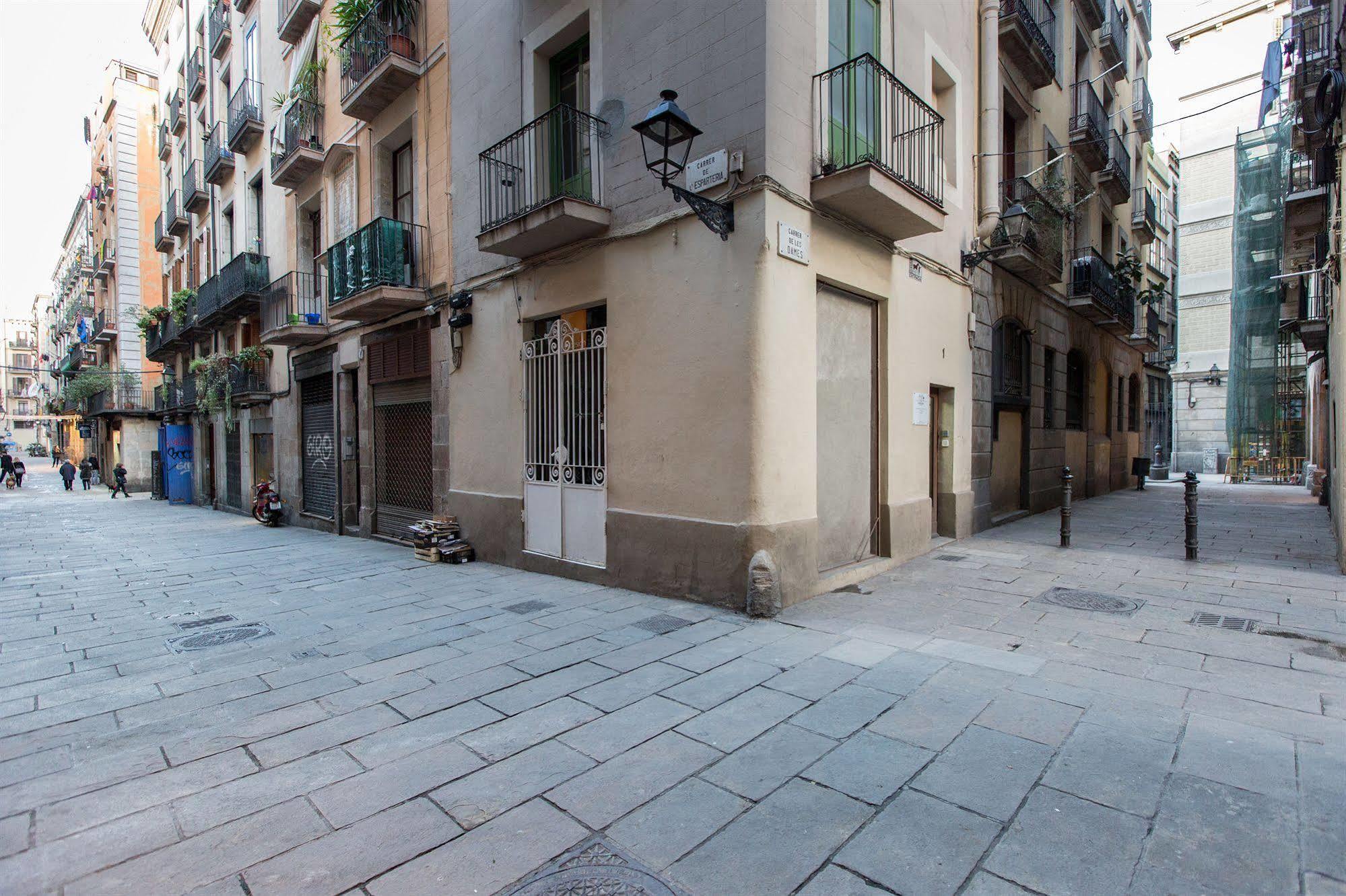 Ainb Born-Dames Apartments Barcelona Exteriör bild